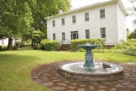 McLoughlin House