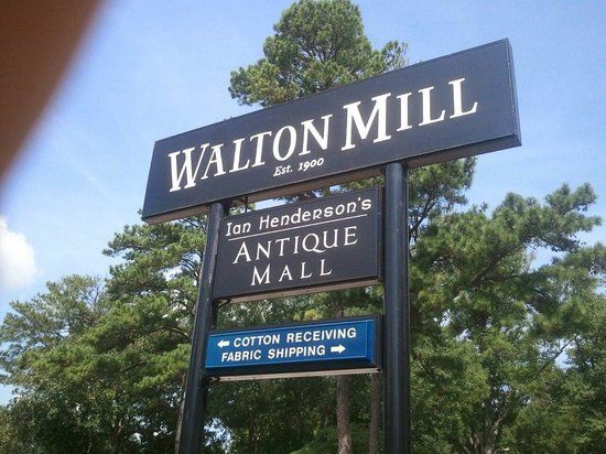 Ian Henderson's Antique Mall