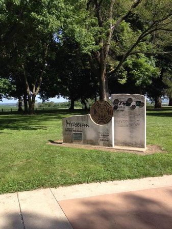 Dickson Mounds Museum