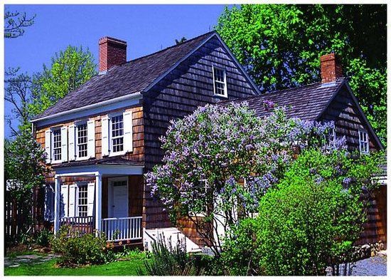 Walt Whitman Birthplace Association