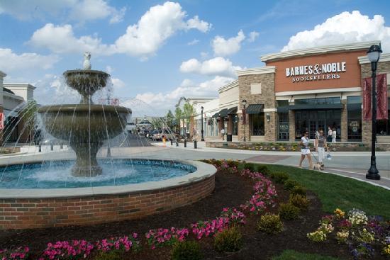 The Promenade Shops at Saucon Valley