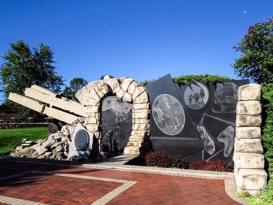 Community Veterans Memorial