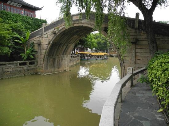 Feng Bridge