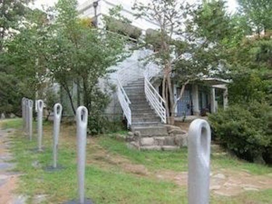 Museo del Bordado Park Eul Bok