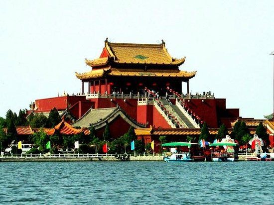 Dragon Pavilion Park