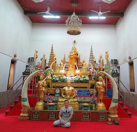 Wat Phet Samuth Woravihan