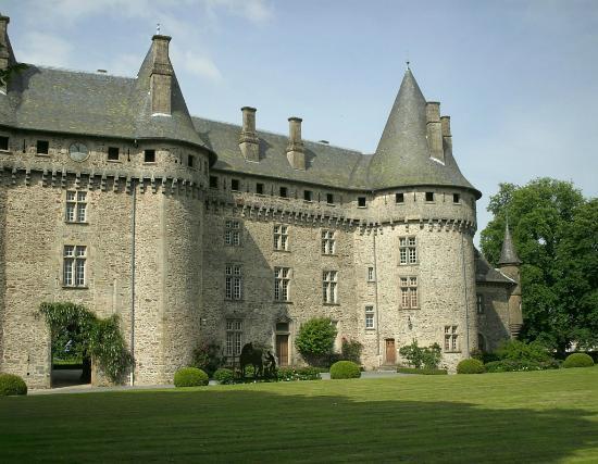 Château d'Arnac-Pompadour