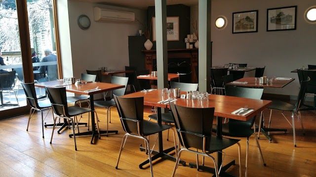 Riverview Cafe & Wine Bar