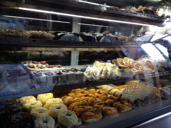 Rizzles Cafe & Dolceria