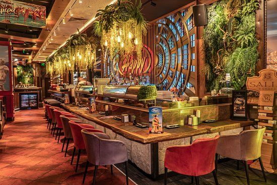 Happy Bar & Grill Center