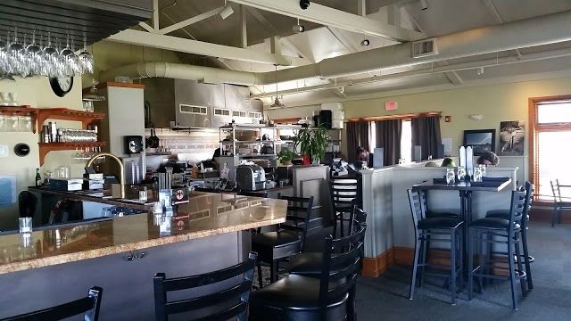 Anna's Harborside Grille