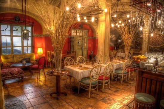 Le Colonial Restaurant