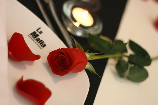 La Mafia Se Sienta a la Mesa