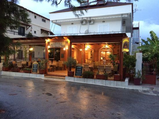 Avli Pizzeria & Italian Restaurant