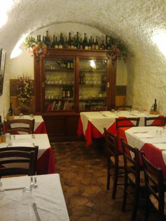 La Taverna Wine Cafe