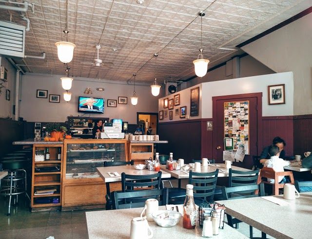 Pauli's Bakery & Restaurant