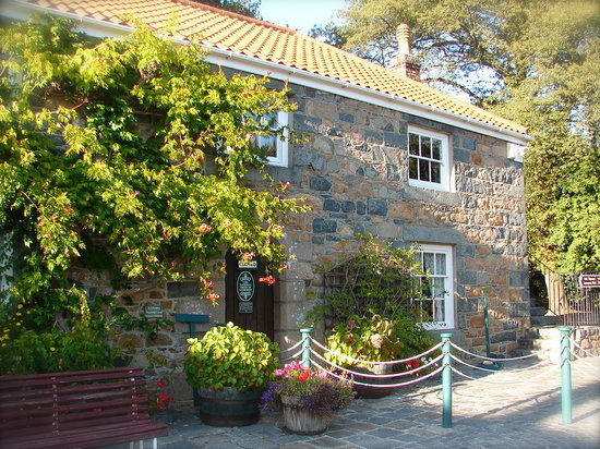 Folk & Costume Museum