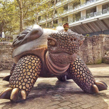Bronze statue "The Turtle"