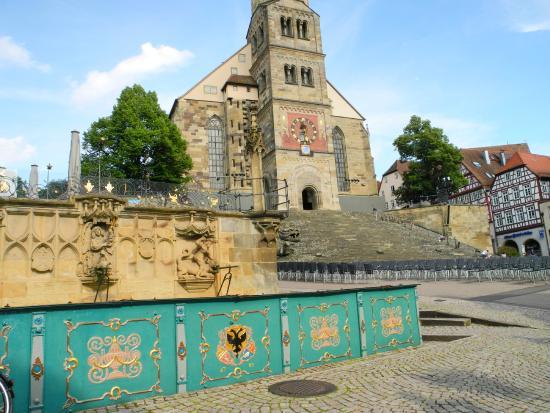 Brunnen und Pranger