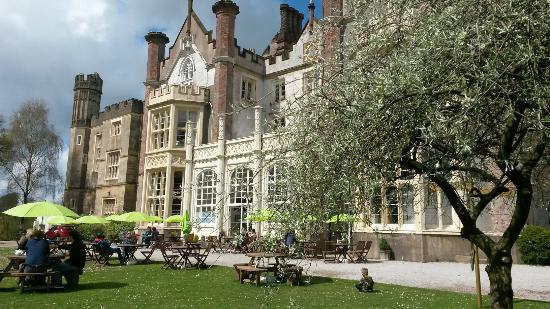 Manjushri Kadampa Meditation Centre