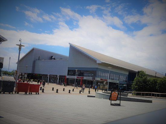 Dockside Outlet Centre