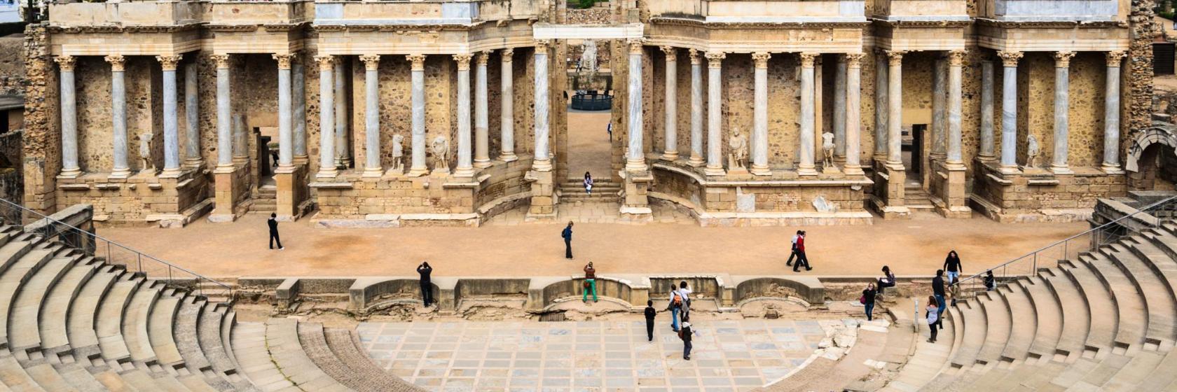 Teatro y Anfiteatro Romano