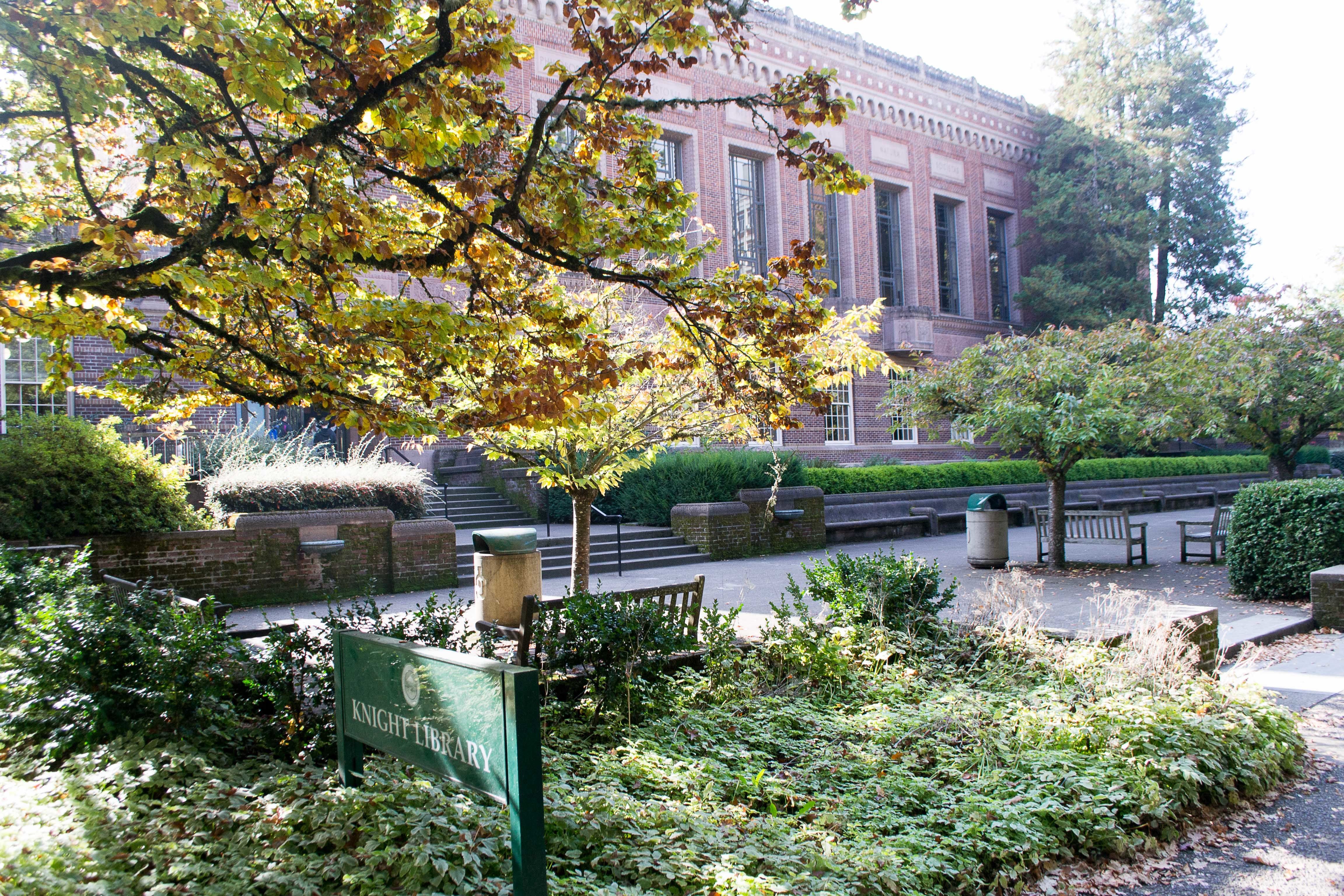 University of Oregon Library and Memorial Quadrangle