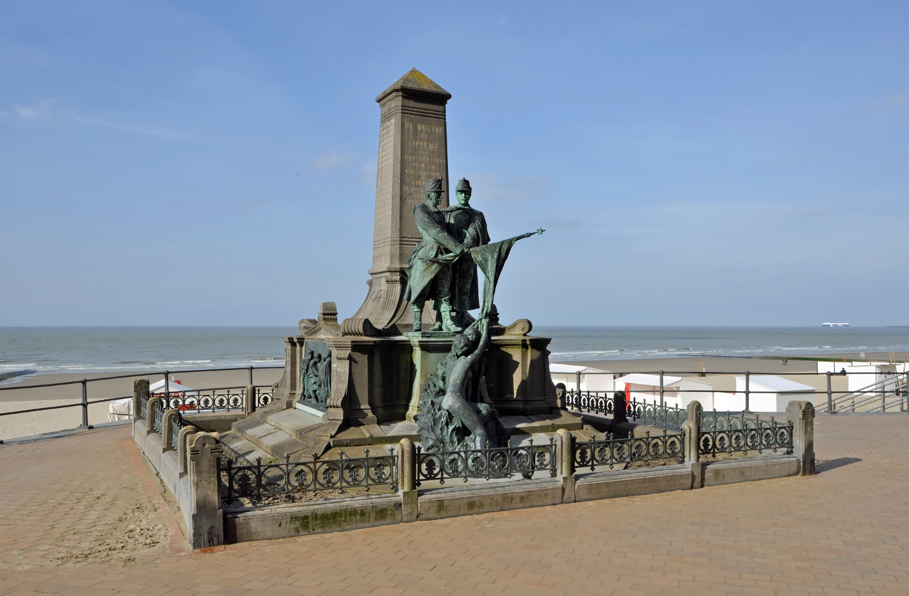 Monument van Lippens en De Bruyne