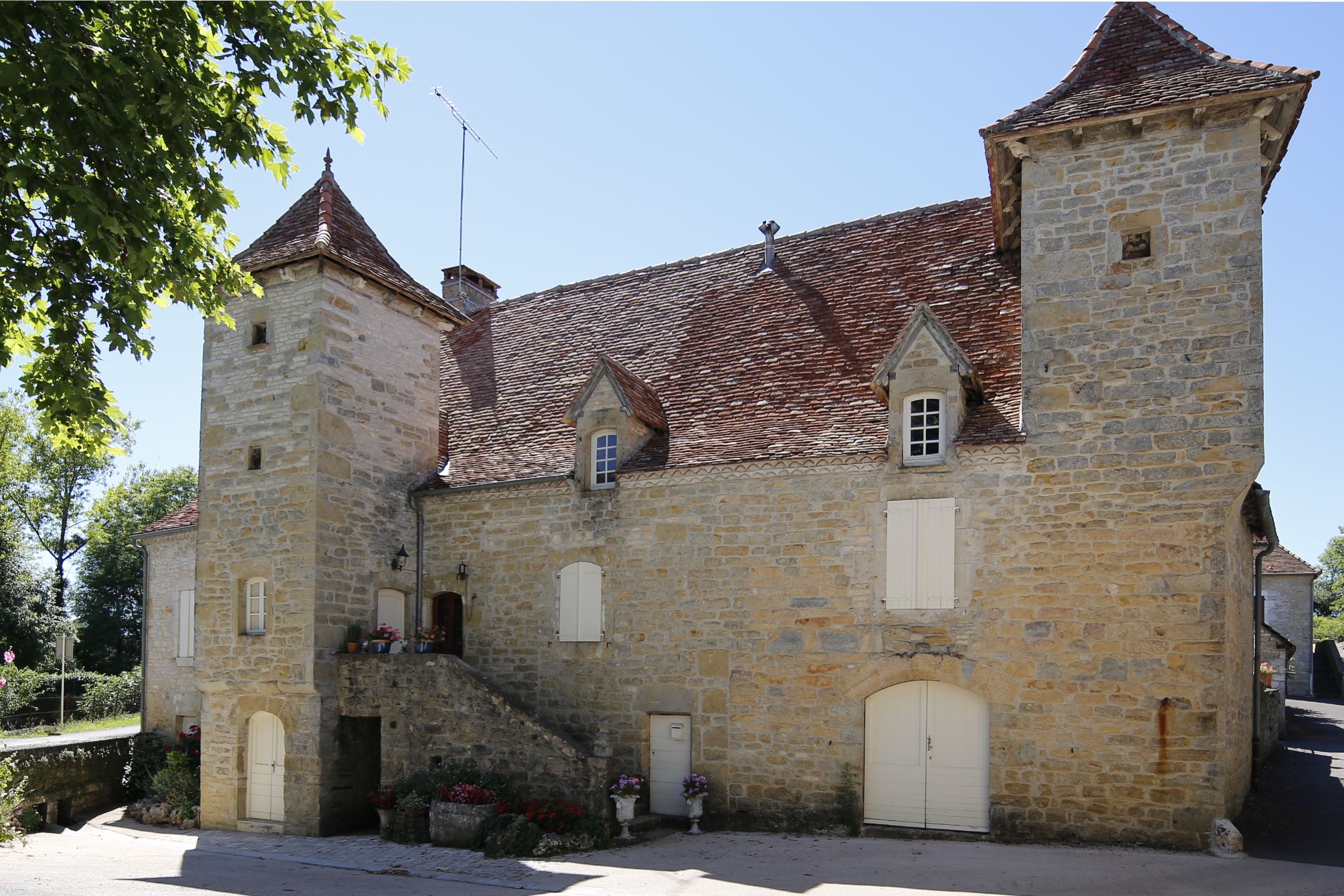 Maison a tourelles