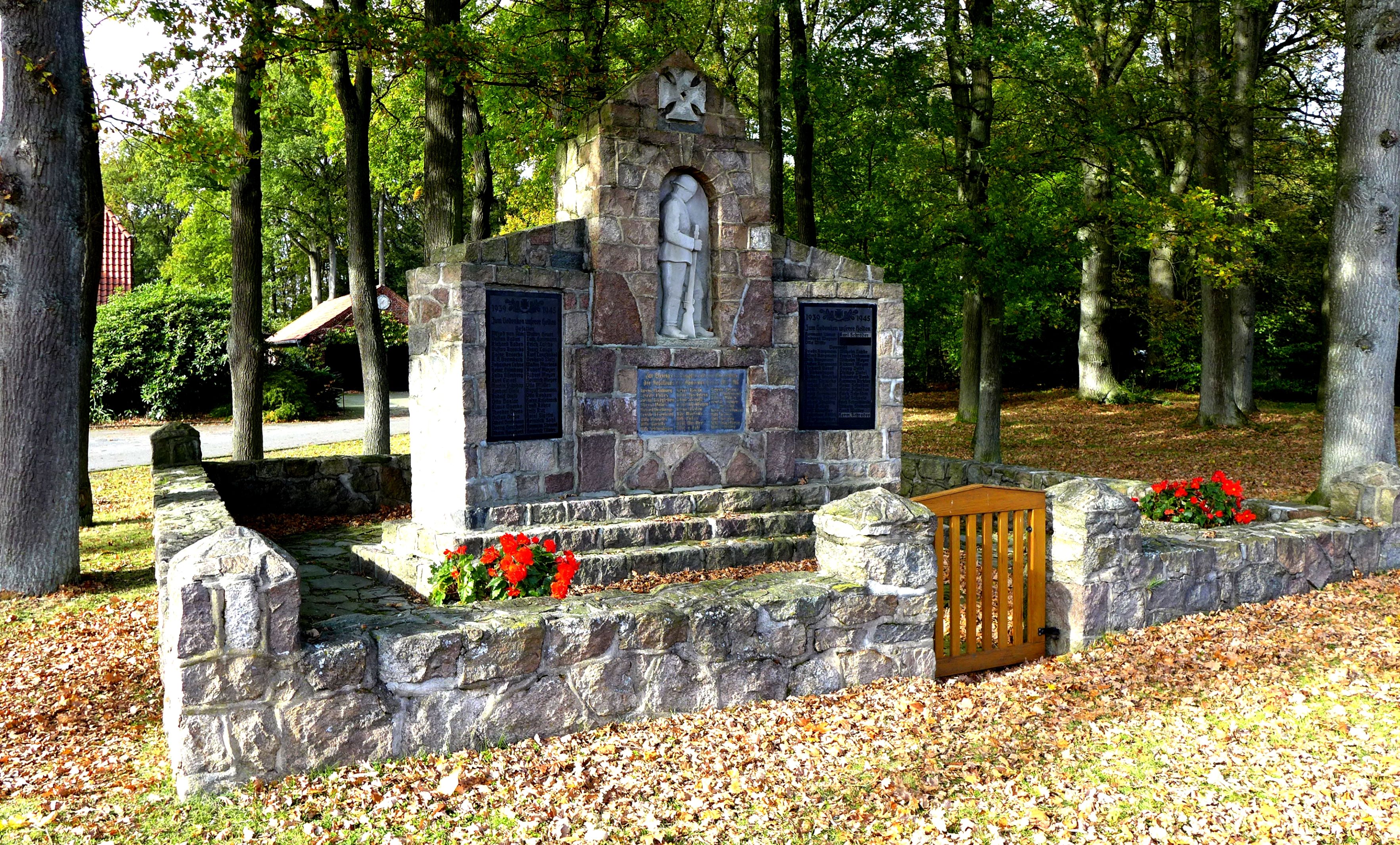 Kriegerdenkmal Heber
