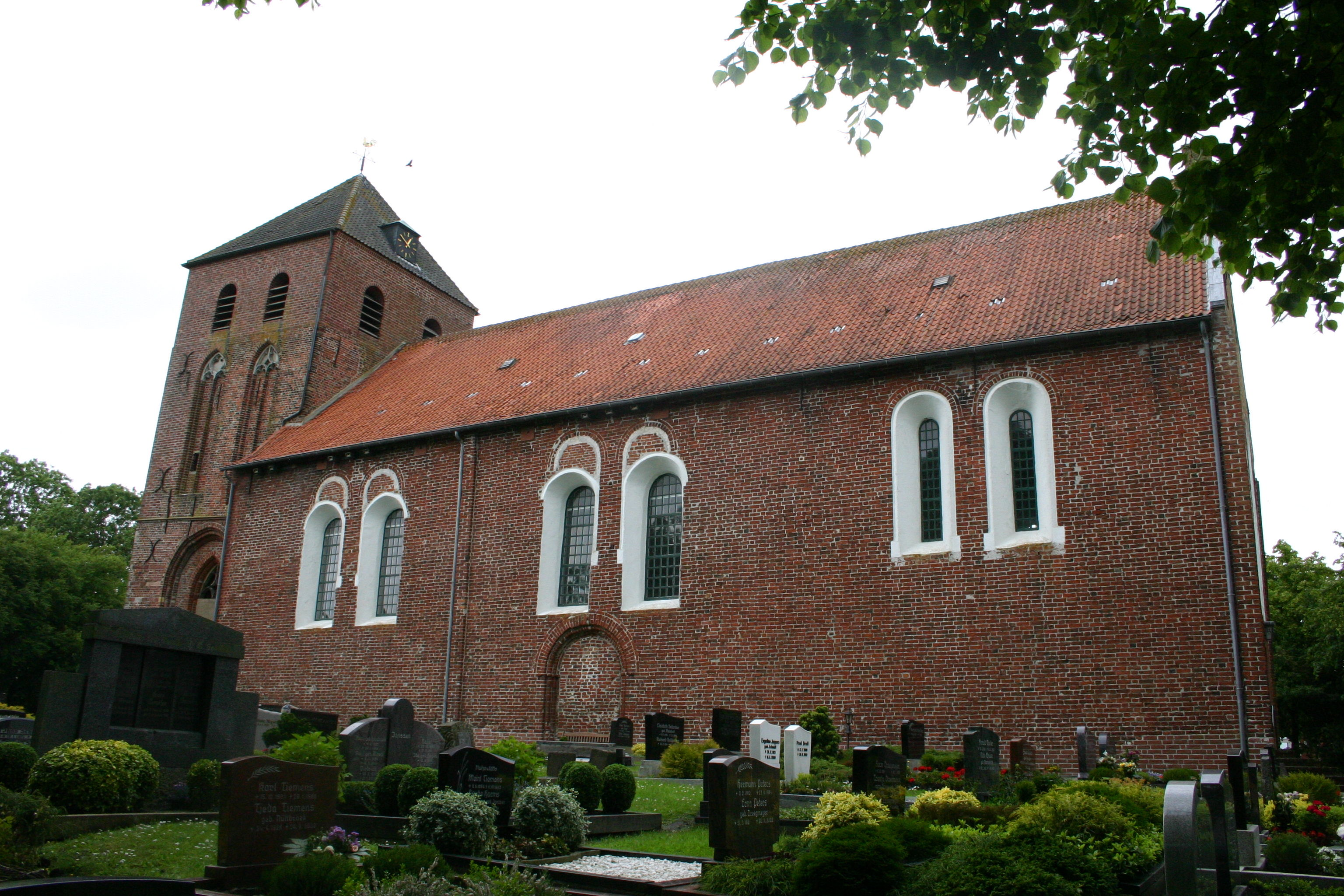 Uttumer Kirche