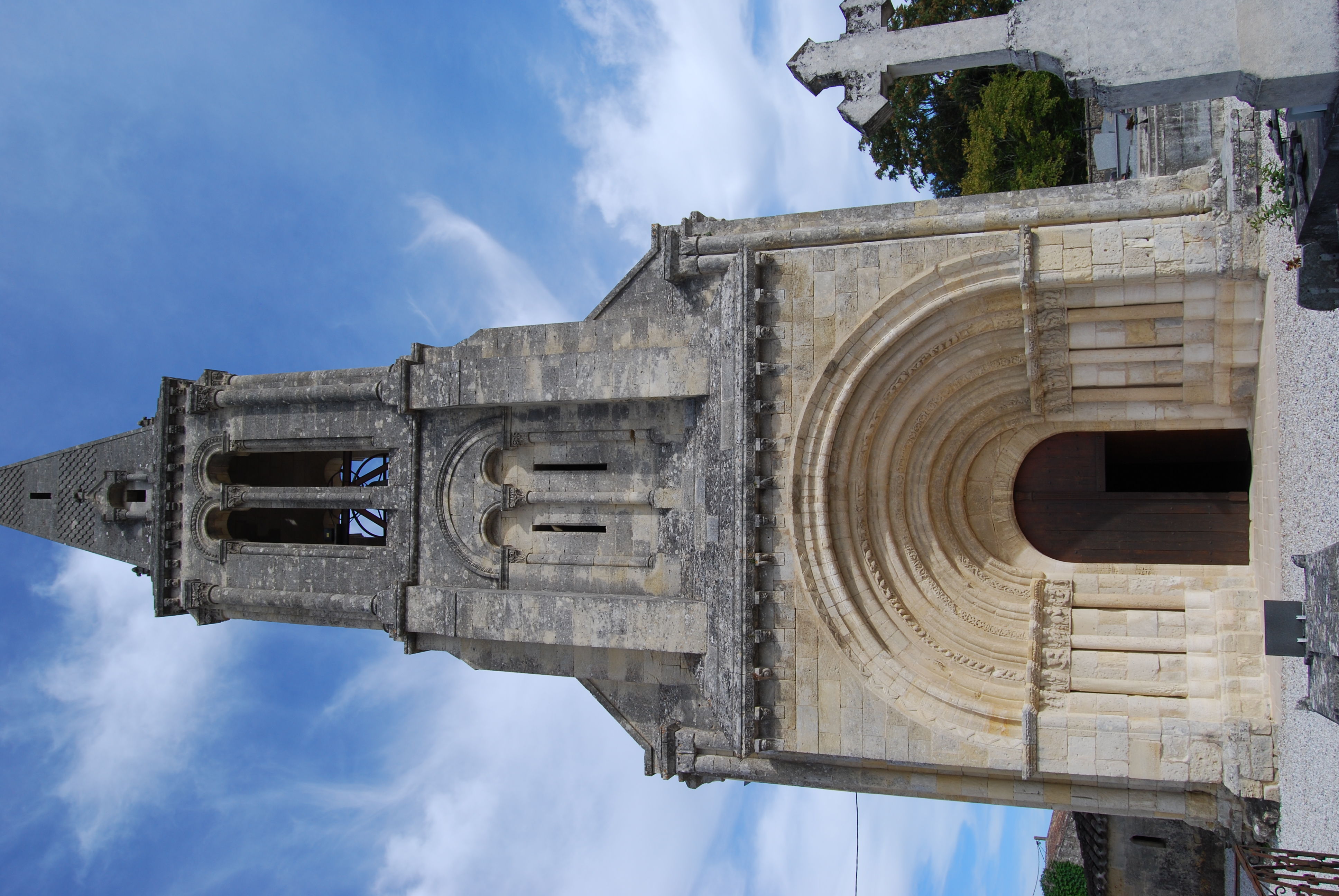 Eglise Saint-Christophe de Saint-Christophe-des-Bardes