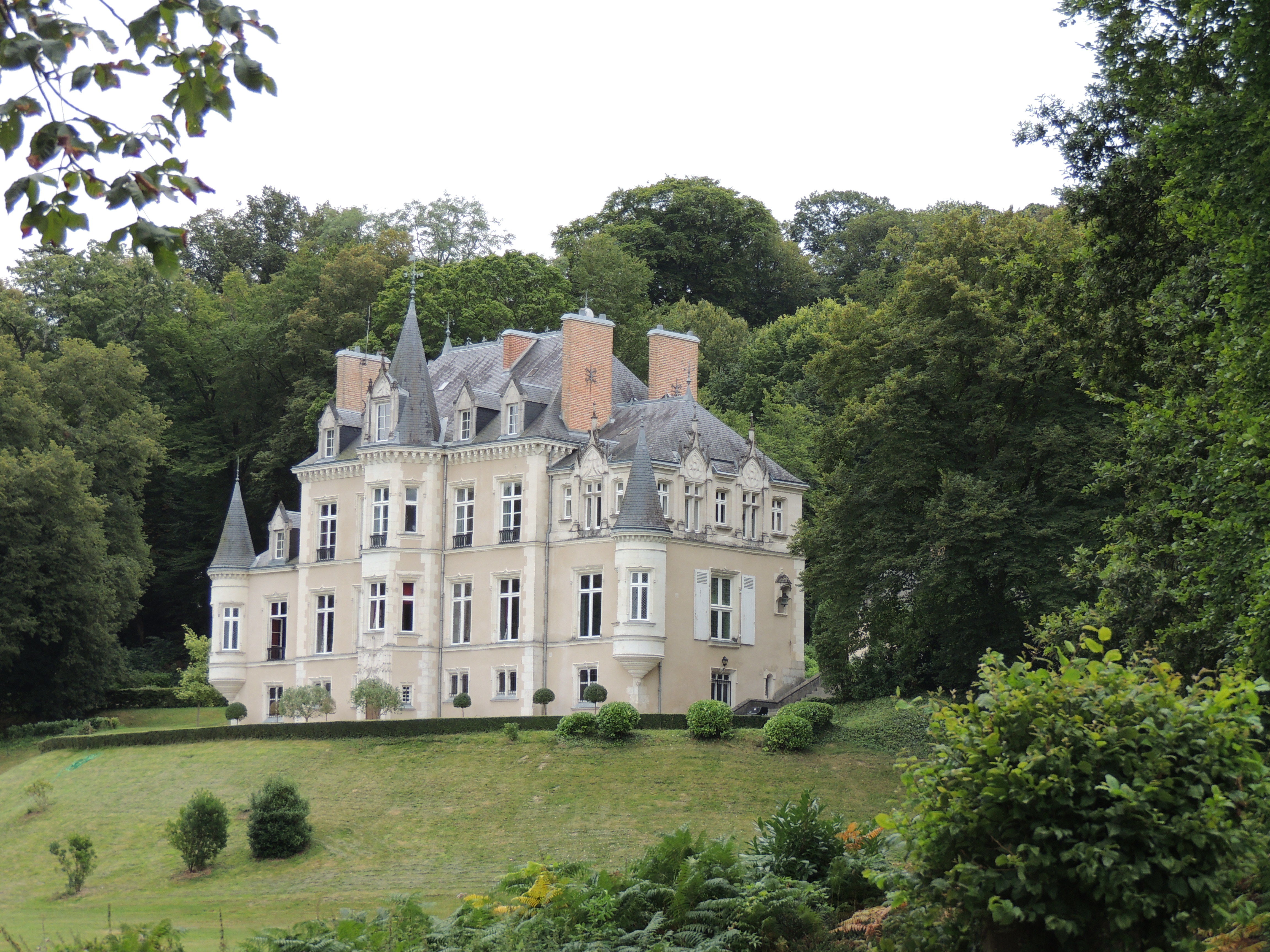 Chateau de Montertreau