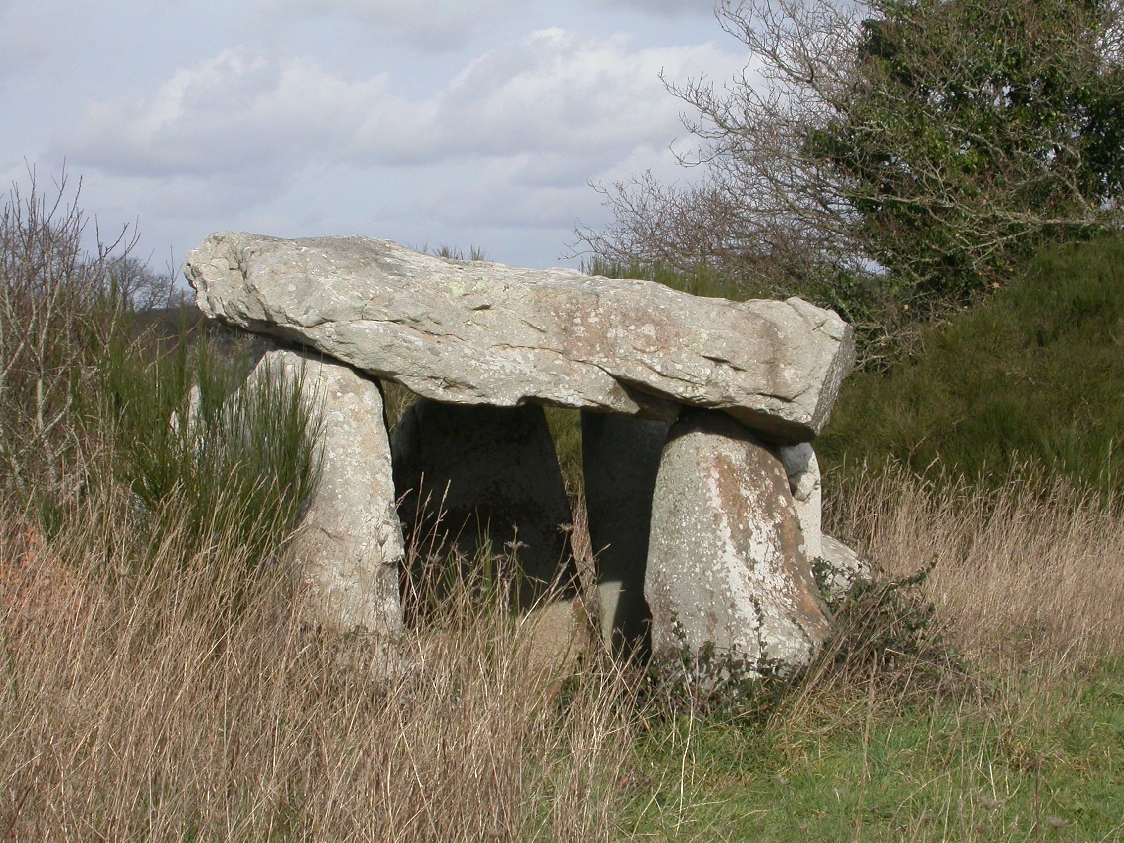 Kercadoret dolmen