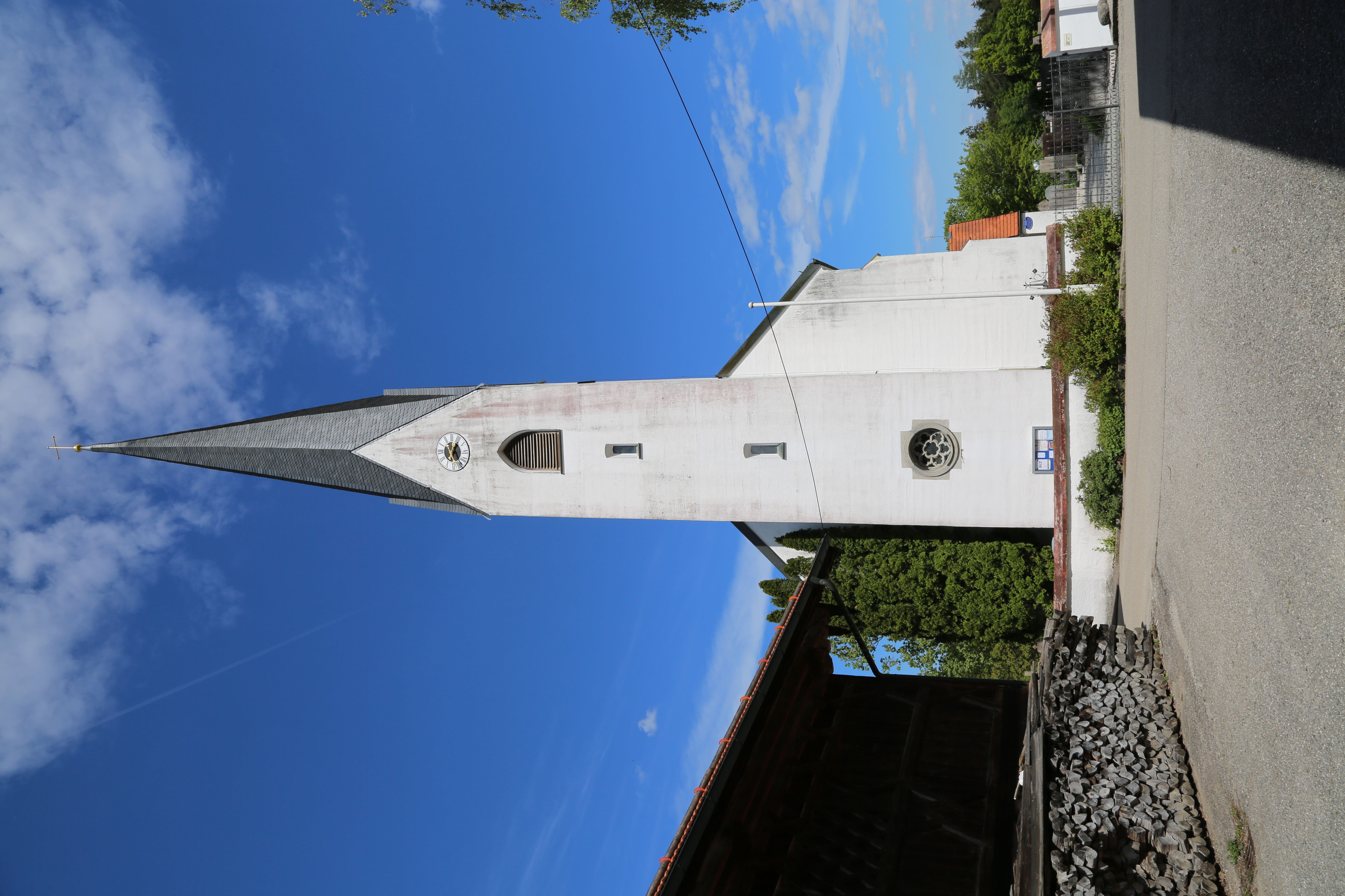 Katholische Kuratiekirche St. Rupert und Laurentius