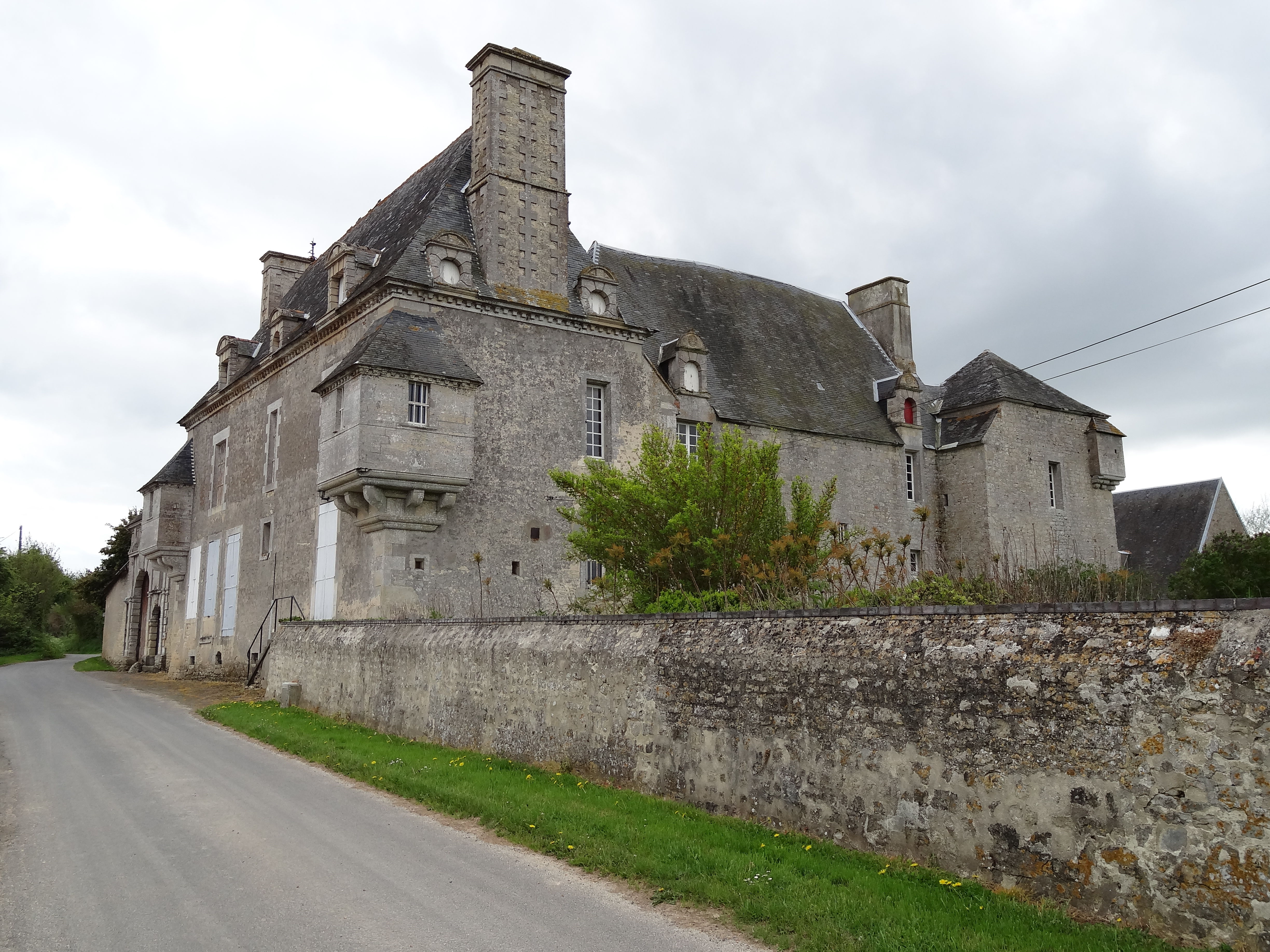 Chateau de Douville