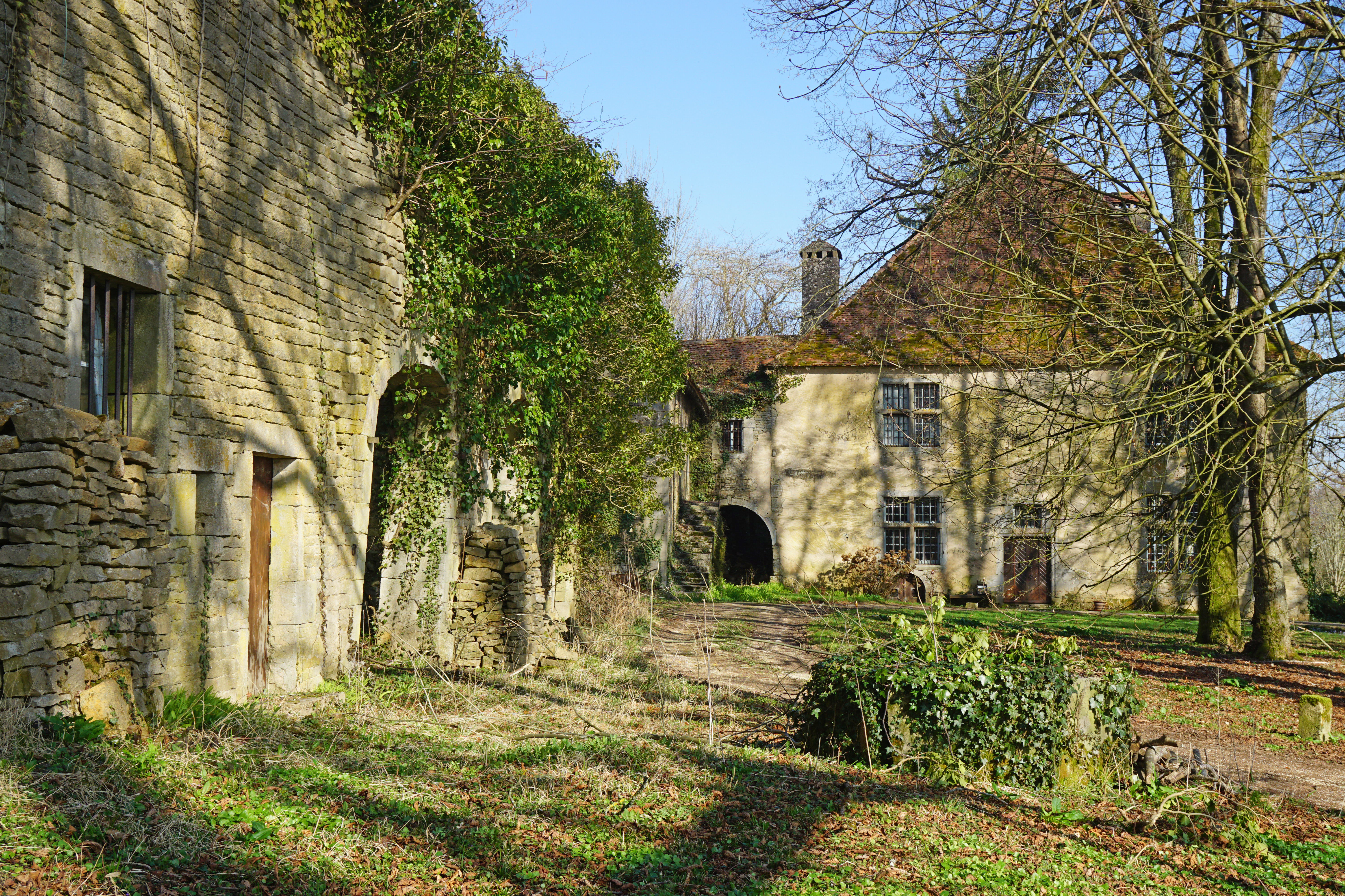 Chateau de Montjustin