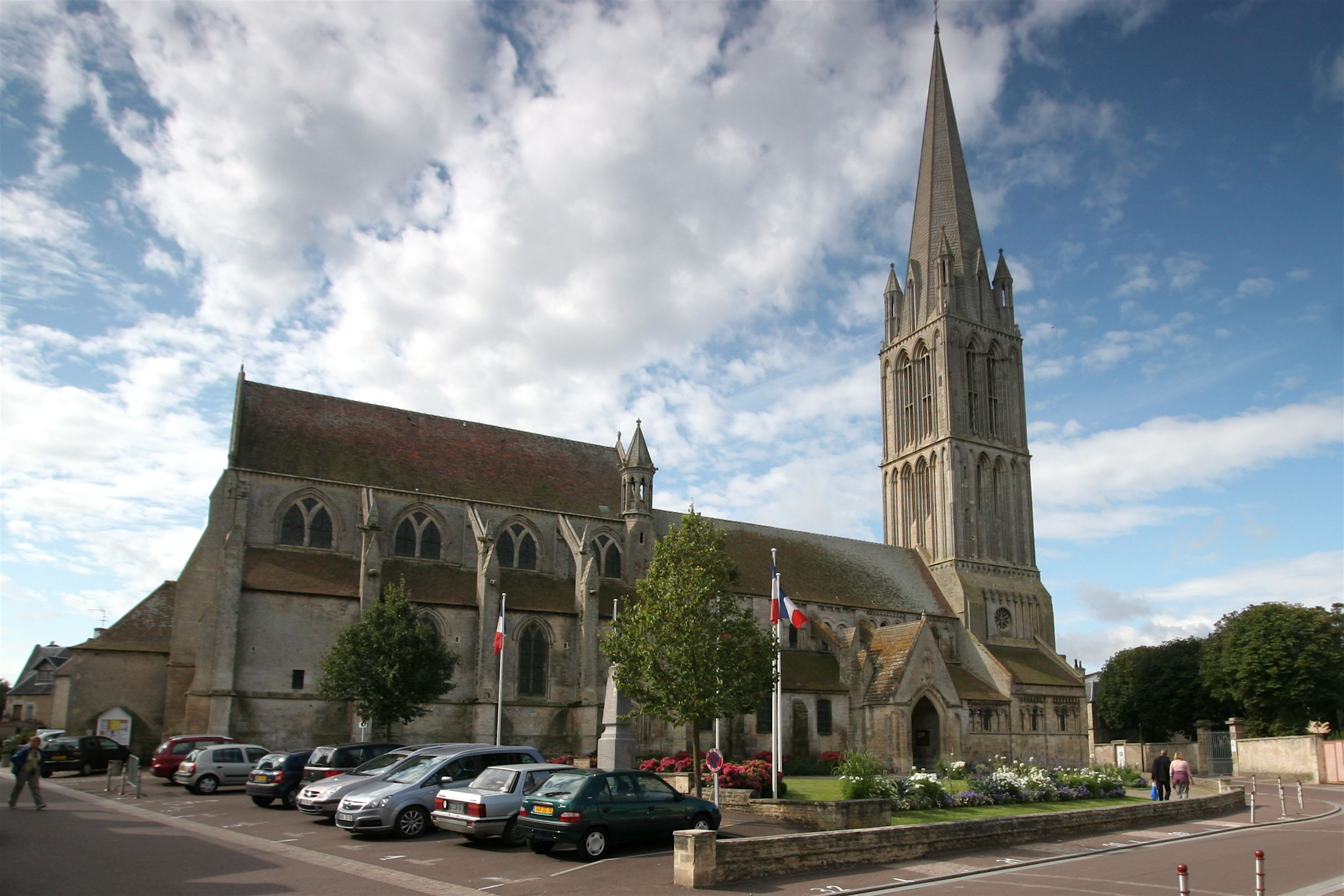 Eglise Notre-Dame-de-la-Nativite de Bernieres-sur-Mer