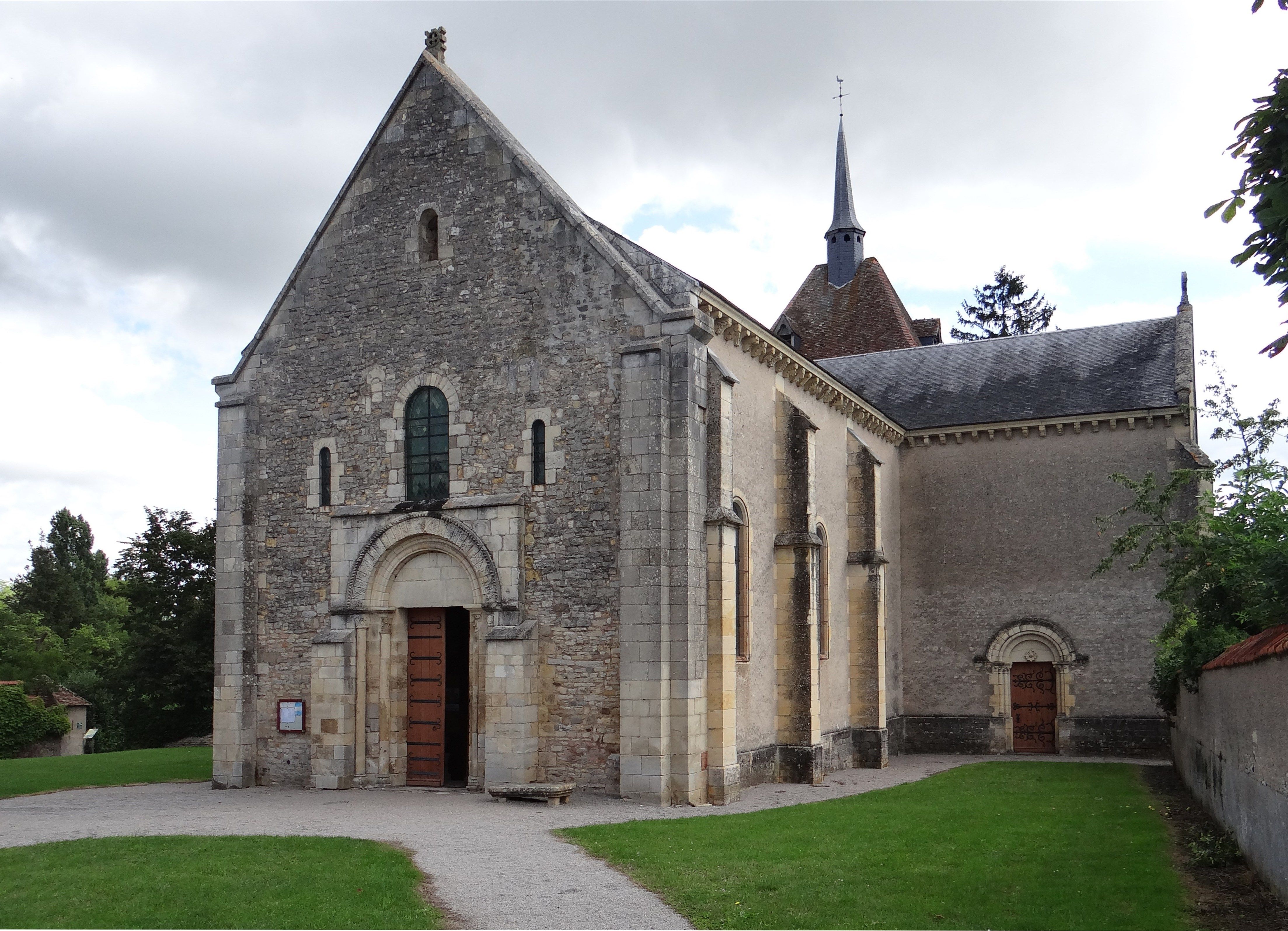 Eglise Saint-Patrice de Saint-Parize-le-Chatel