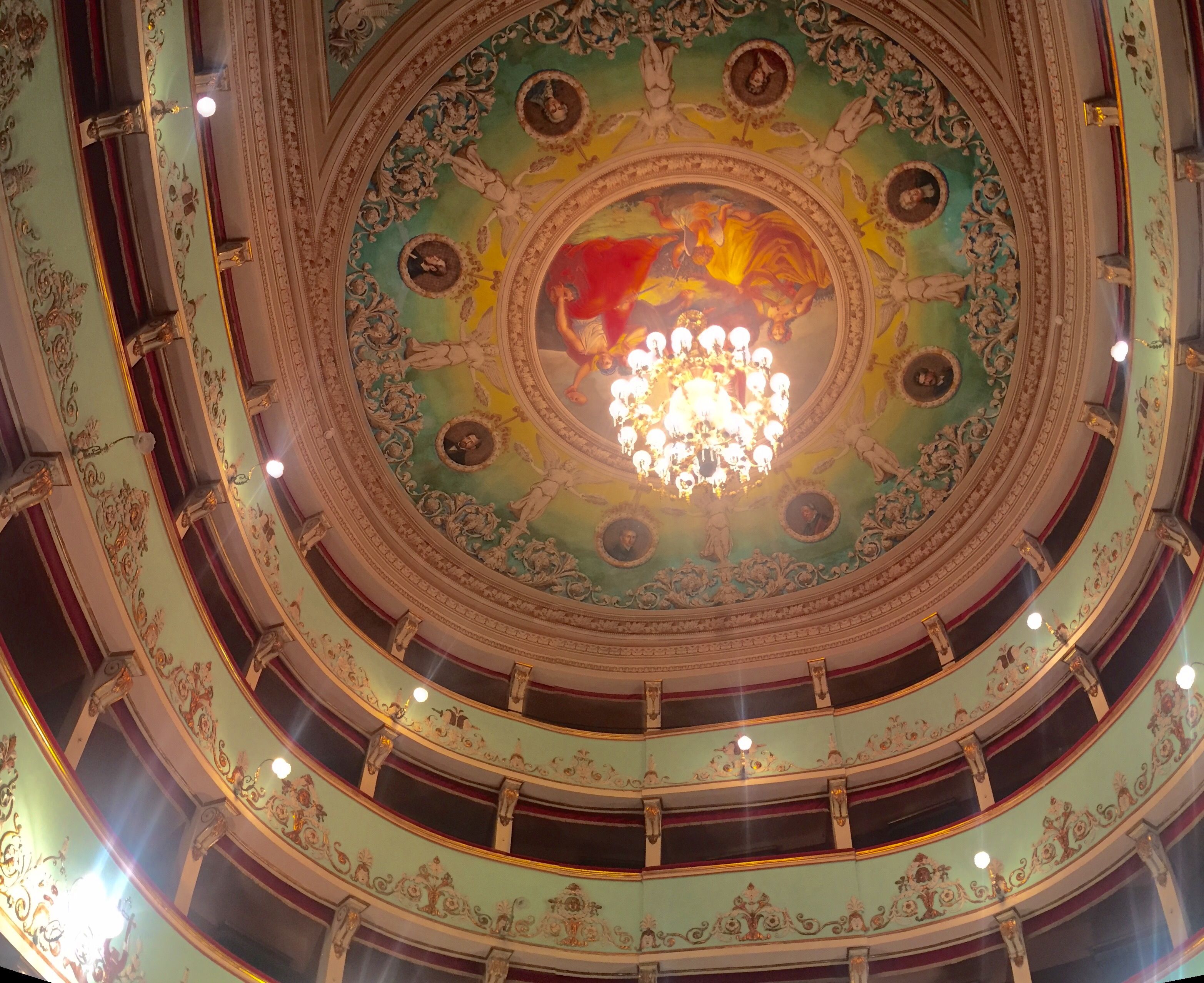 Teatro Serpente Aureo