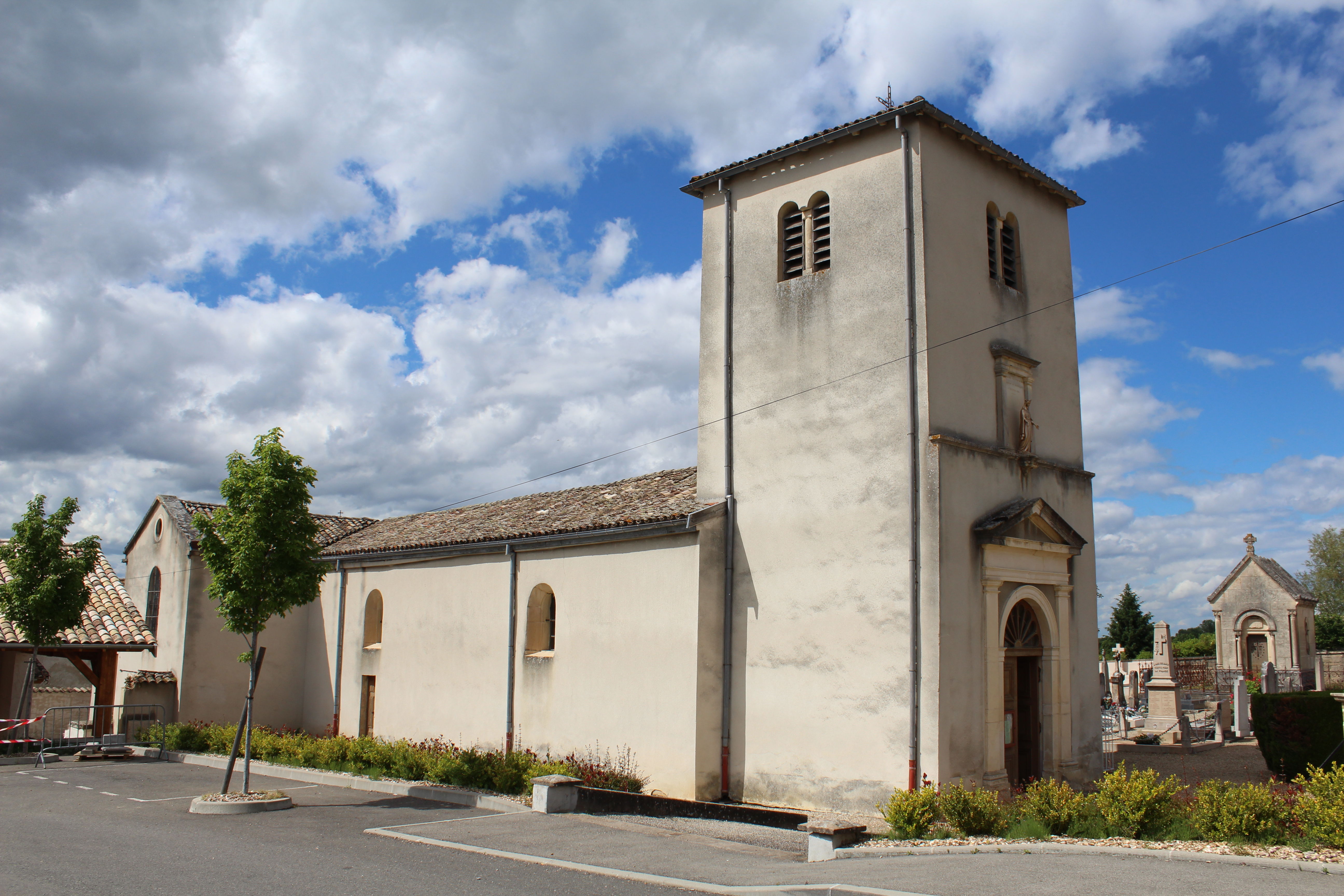 Eglise Saint-Pierre-et-Saint-Paul de Genouilleux