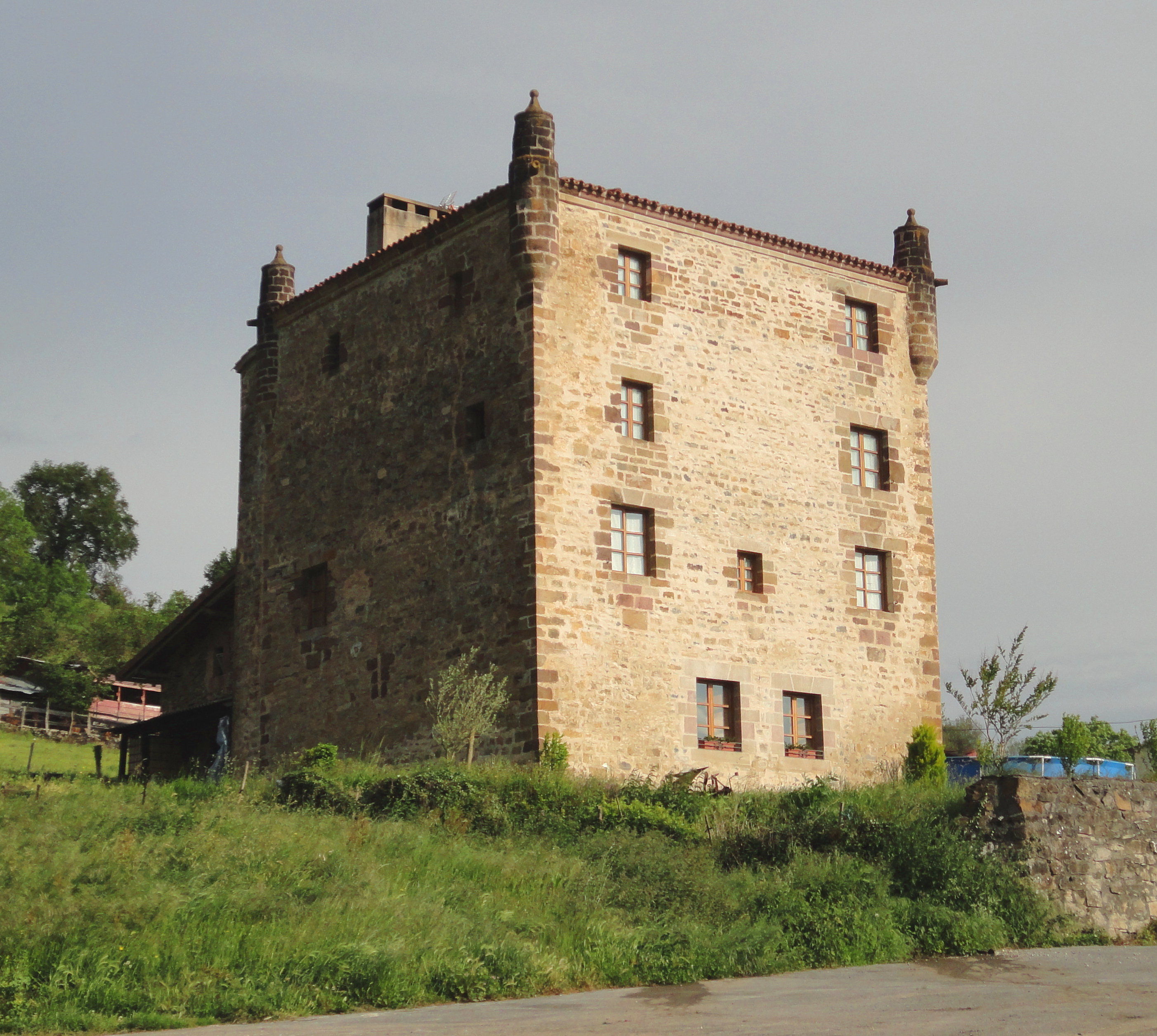 Casa torre de Zozaia