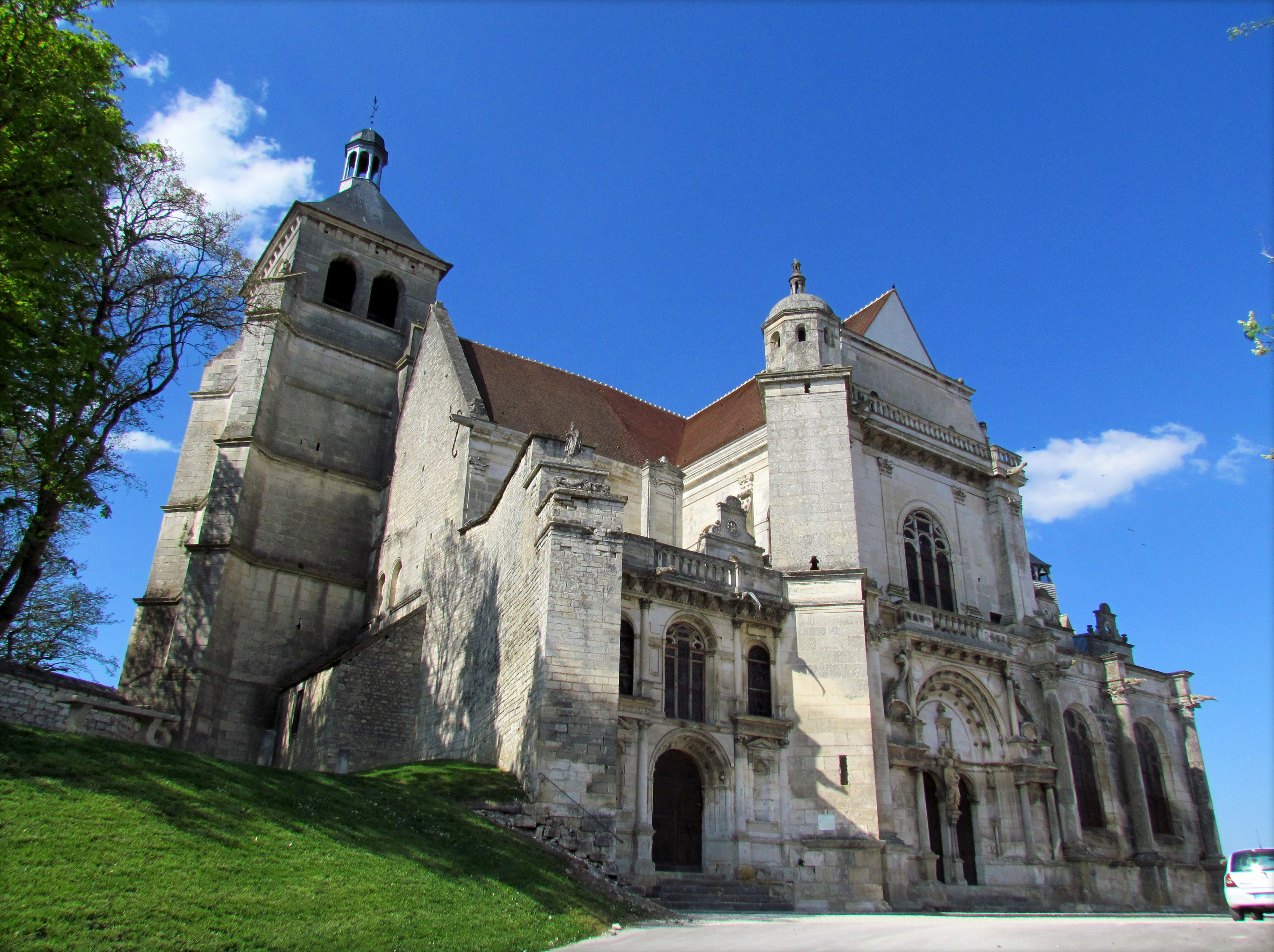 Eglise Saint-Pierre de Tonnerre