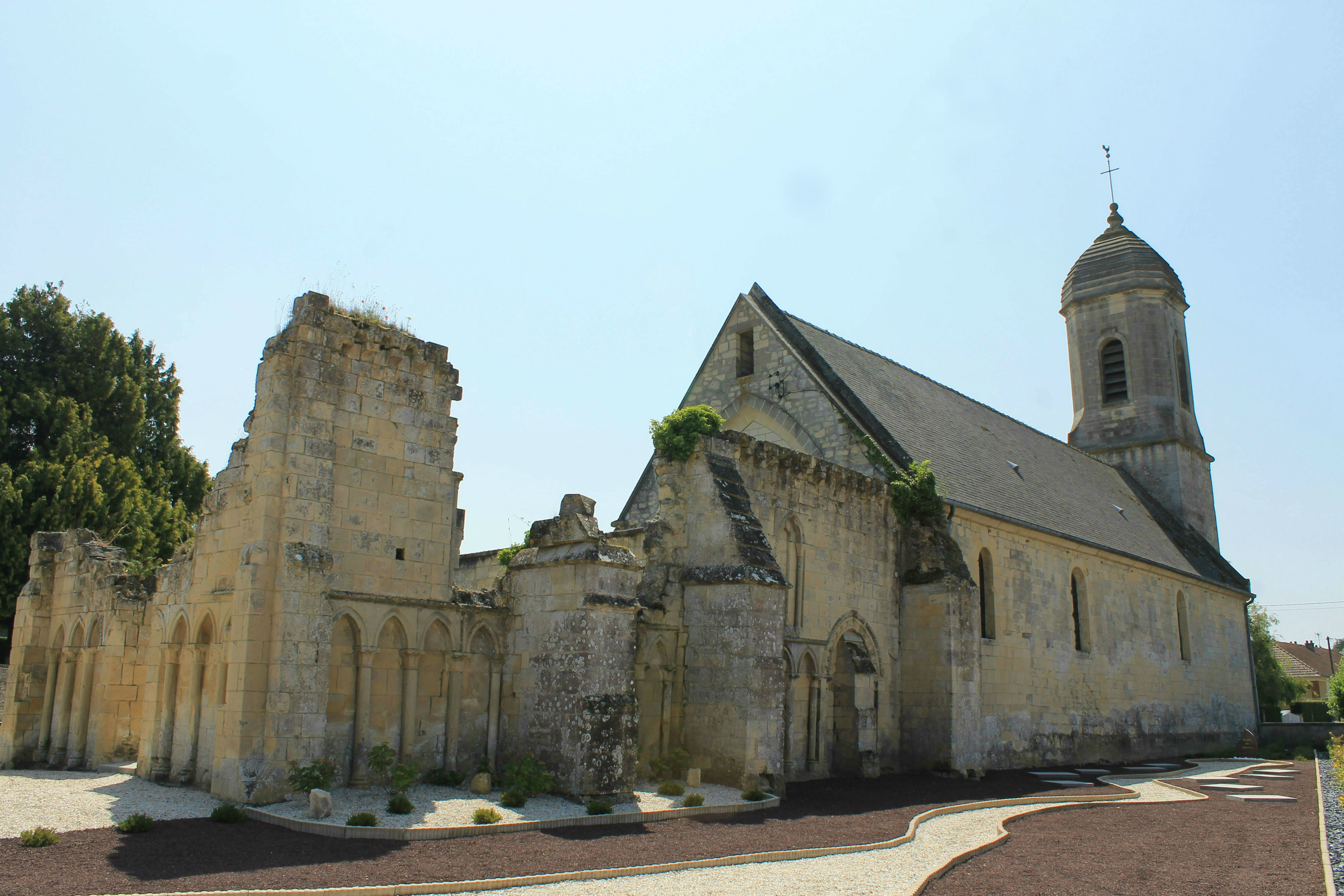 Eglise Saint-Andre de Cristot