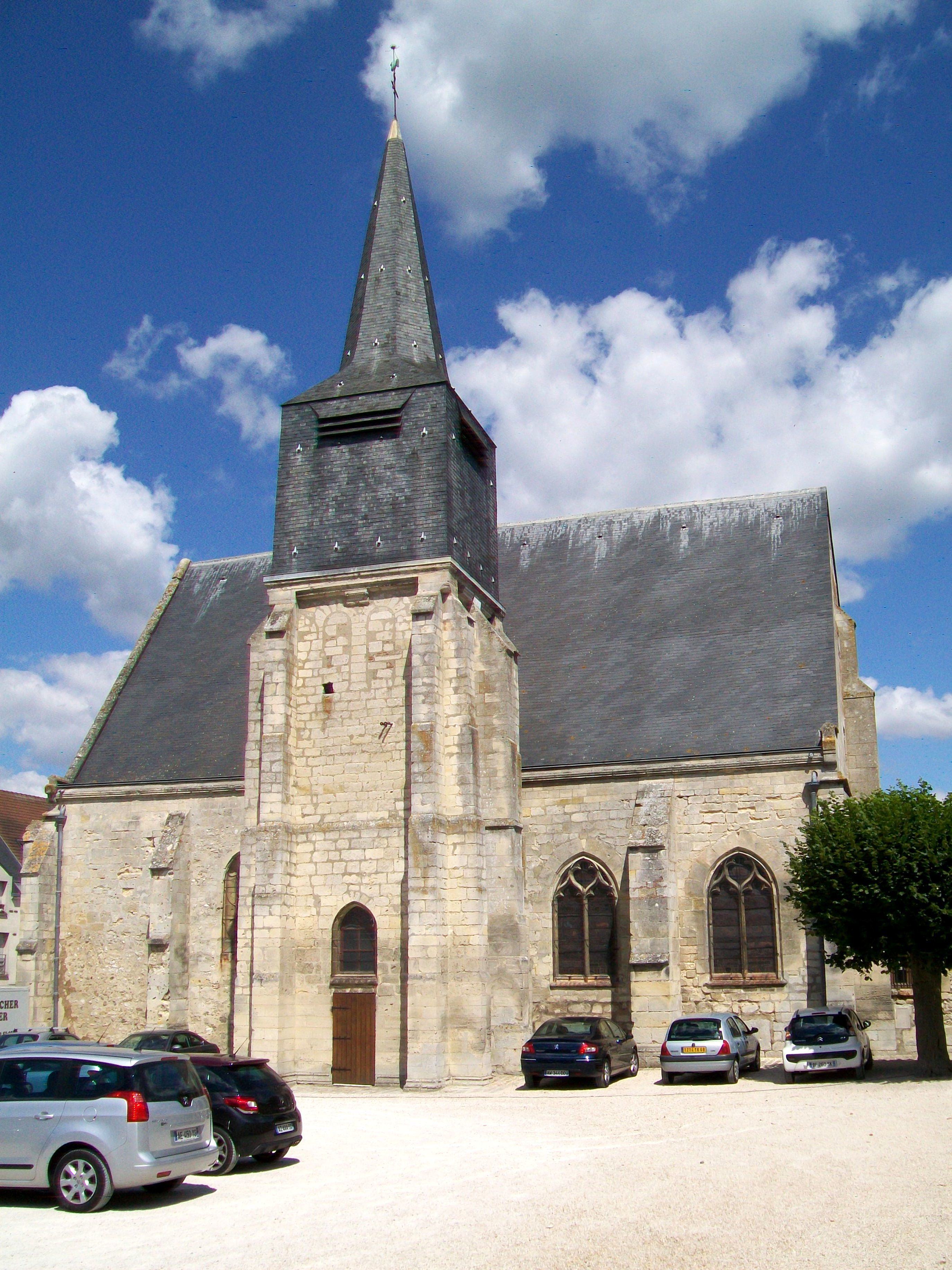 Eglise Saint-Jacques-Saint-Gilles de Fleurines