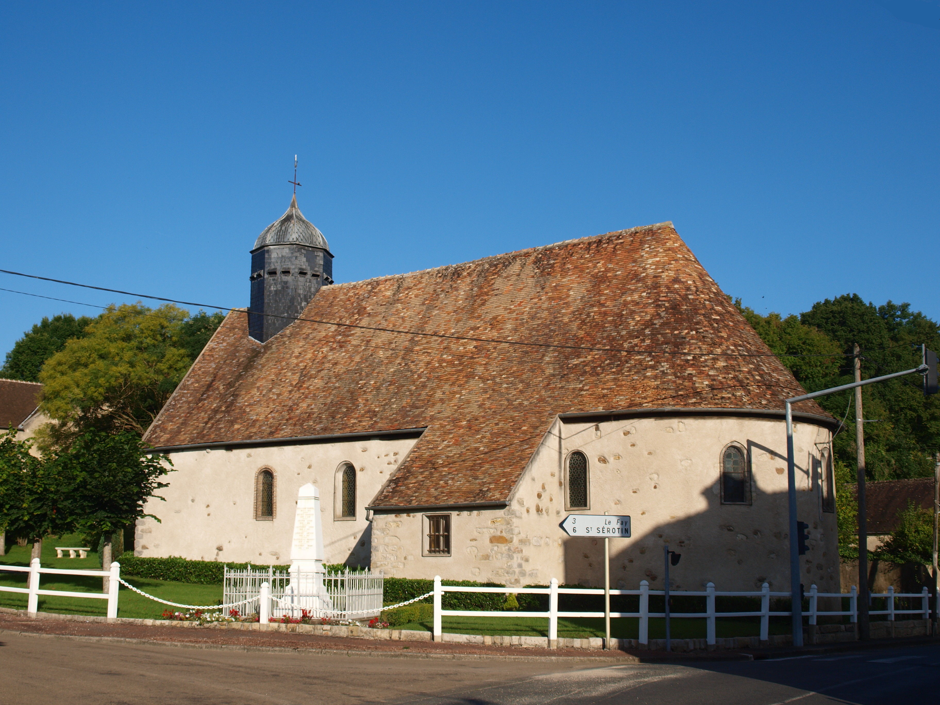 Eglise Saint-Hilaire-et-Saint-Eutrope de Villeperrot
