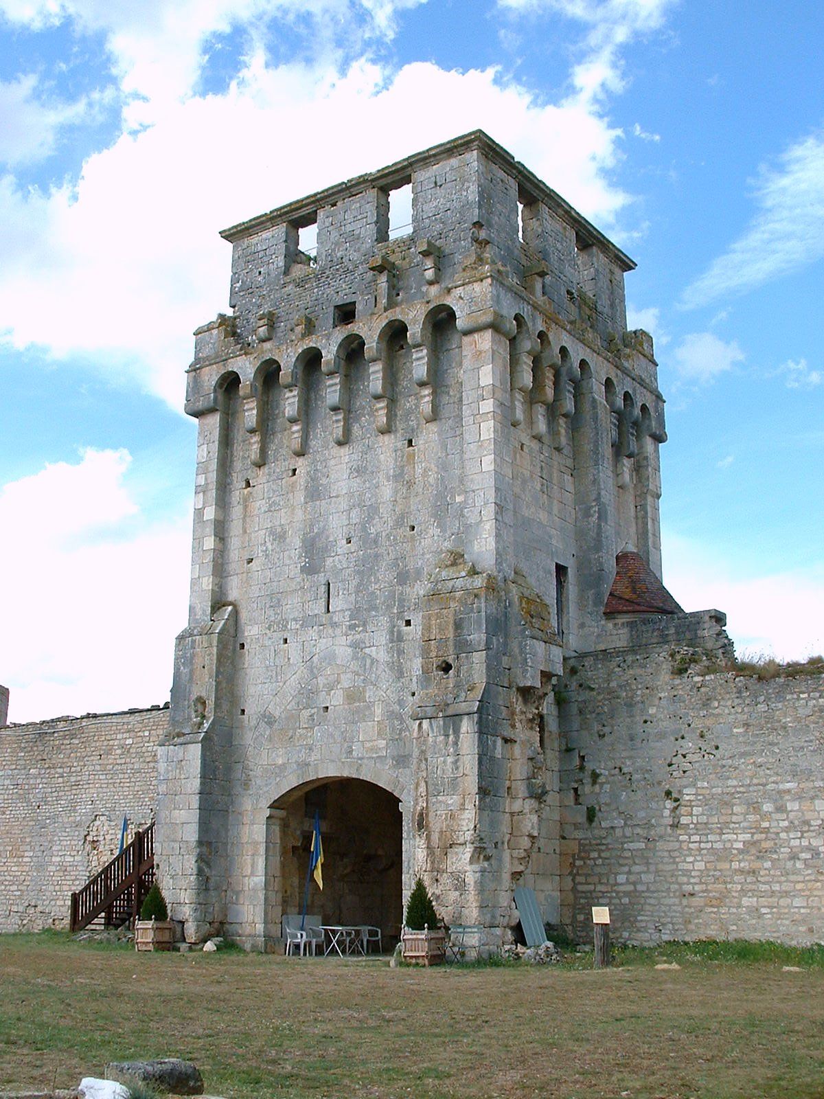 Chateau de Druyes
