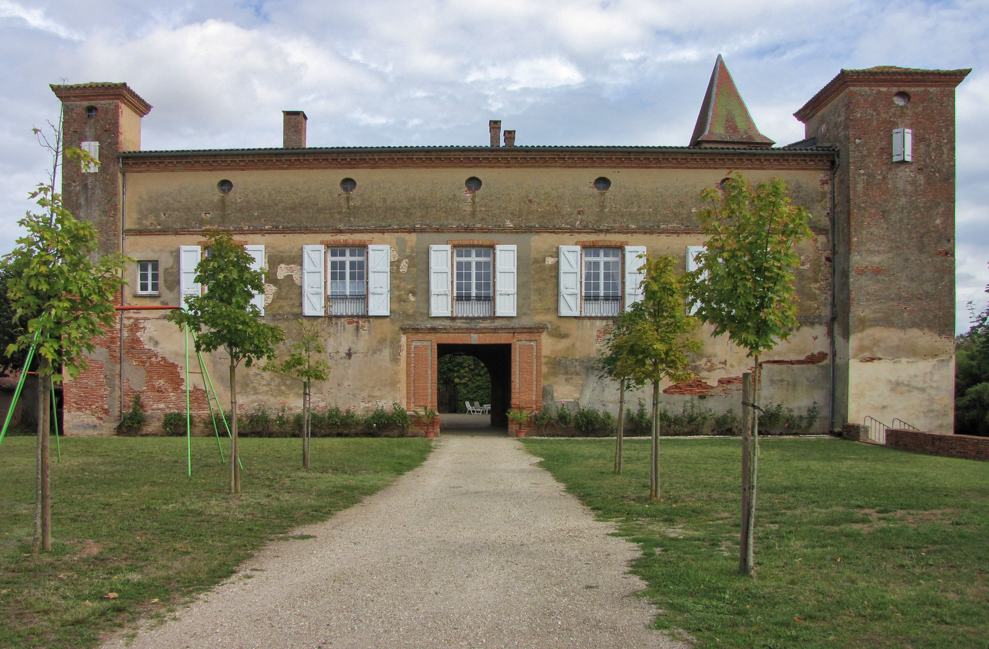 Chateau de Mezens