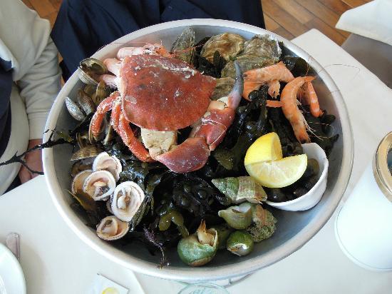 Les Arcades Restaurant