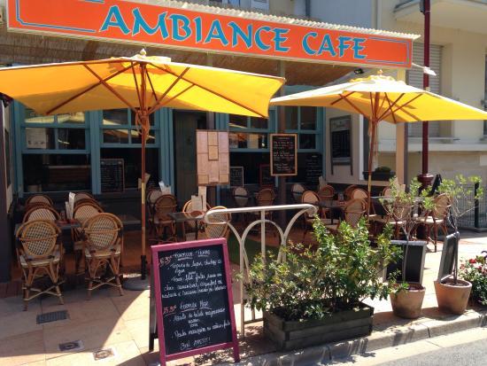 Ambiance Cafe